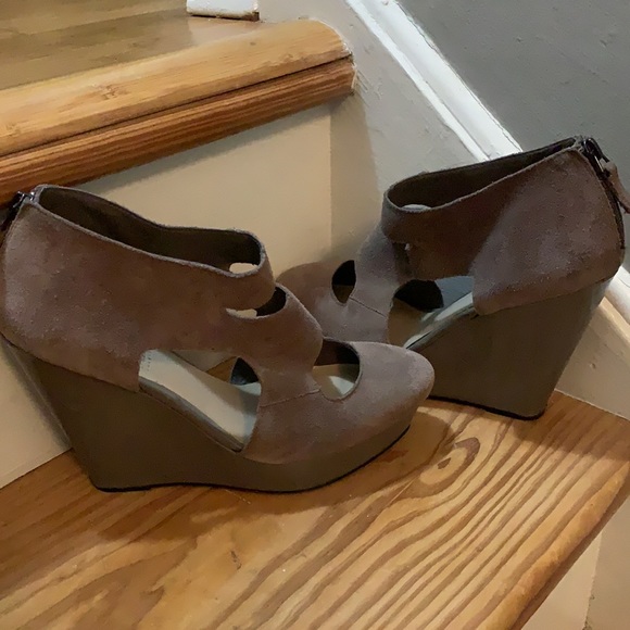 Fun cut out wedges - Picture 2 of 5
